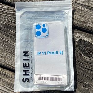 Free with purchase iPhone 11 Pro clear case